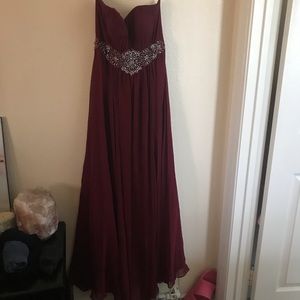 Maroon Strapless Formal Dress